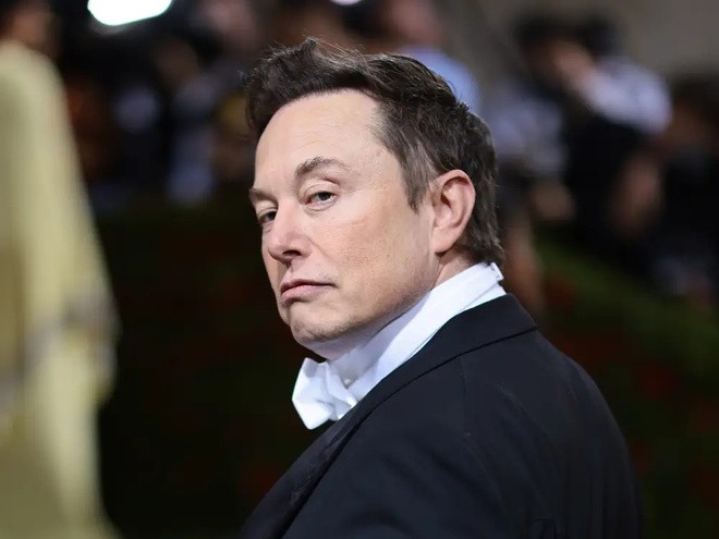 Elon Musk tính sa thải 75% nhân viên Twitter